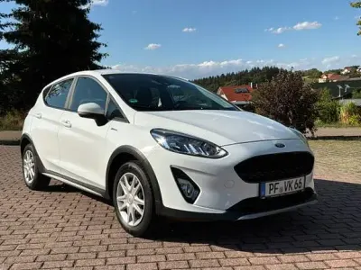 Gebraucht Ford Fiesta Active 101 PS (74 kW) 2018 Weiß Kleinwagen