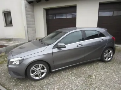 Gebraucht Mercedes A200 156 PS (114 kW) 2015 Grau Kleinwagen