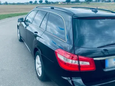 Gebraucht Mercedes E200 136 PS (100 kW) 2011 Schwarz Kombi