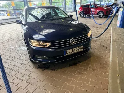 Gebraucht VW Passat Comfortline 190 PS (139 kW) 2016 Blau Limousine