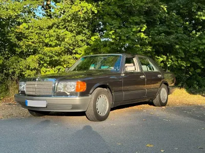 Używany Mercedes 560 SE 279 KM (205 kW) 1991 Srebrny Sedan/Limuzyna