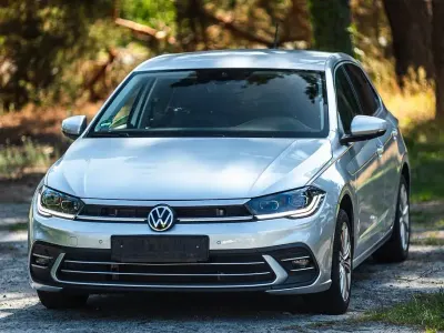 Gebraucht VW Polo Style 95 PS (69 kW) 2024 Silber Kleinwagen
