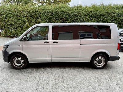 Silber Gebraucht 2016 VW Transporter Van | 9.980 €