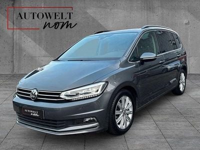 Grau Gebraucht 2019 VW Touran Highline Van / Kleinbus | 20.990 € (Guter Preis)