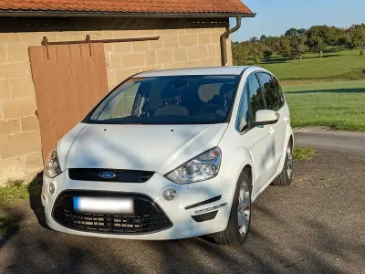 Gebraucht Ford S-MAX Titanium 163 PS (119 kW) 2013 Weiß Van / Kleinbus