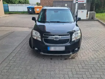 Gebraucht Chevrolet Orlando 163 PS (119 kW) 2011 Schwarz Van / Kleinbus