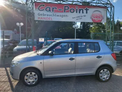 Gebraucht Skoda Fabia Classic 60 PS (44 kW) 2009 Brilliantsilber metallic Kleinwagen