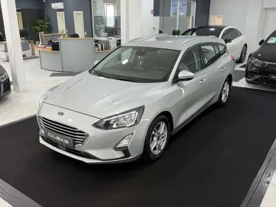 Używany Ford Focus Cool & Connect 120 KM (88 kW) 2021 Srebrny Kombi