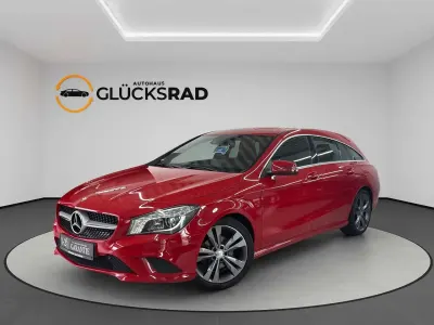 Gebraucht Mercedes CLA200 Urban 156 PS (114 kW) 2016 Jupiterrot  unilack Coupé