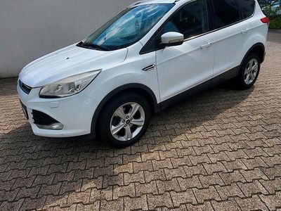 Usata Ford Kuga 110 CV (80 kW) 2014 Bianco SUV