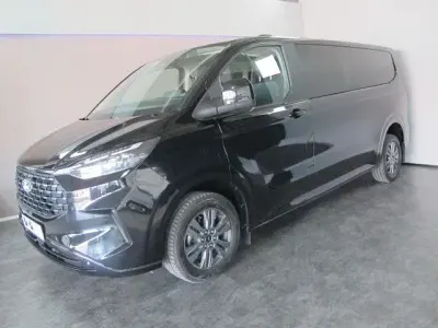 Gebraucht Ford Tourneo Titanium 170 PS (125 kW) 2024 Agate black Van / Kleinbus