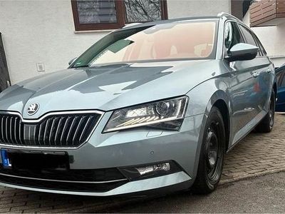 Gebraucht Skoda Superb 200 PS (147 kW) 2019 Grau Kombi