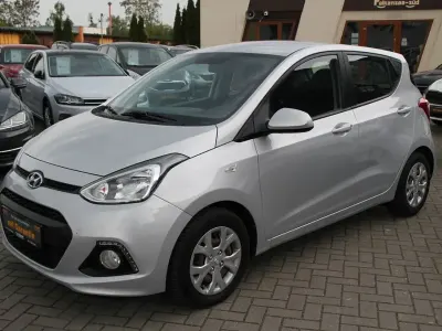 Gebraucht Hyundai i10 Trend 67 PS (49 kW) 2016 Silber Kleinwagen