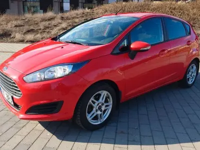 Gebraucht Ford Fiesta Trend 82 PS (60 kW) 2016 Rot Kleinwagen