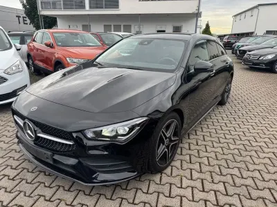 Gebraucht Mercedes CLA200 Shooting Brake AMG line 163 PS (119 kW) 2022 Schwarz Kombi