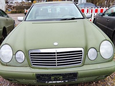 gebraucht Mercedes E200 CLASSIC Classic