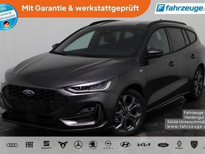 Grau Neu 2025 Ford Focus ST-Line X Limousine | 28.690 € (Guter Preis)