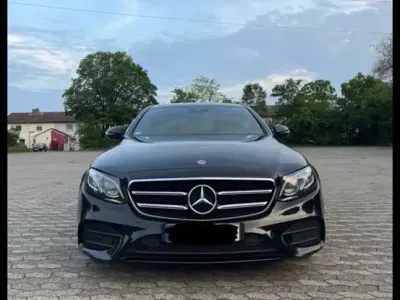 Gebraucht Mercedes 220 AMG line 194 PS (142 kW) 2018 Schwarz Limousine