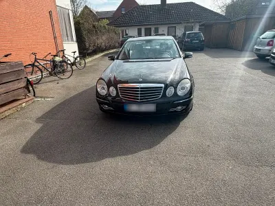Gebraucht Mercedes E280 190 PS (139 kW) 2006 Schwarz Limousine