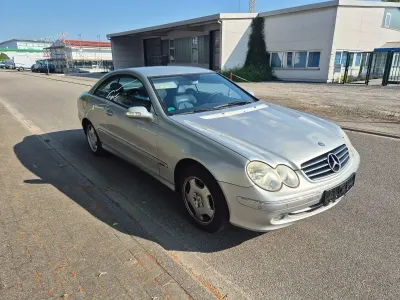 Gebraucht Mercedes CLK320 218 PS (160 kW) 2007 Silber Coupé