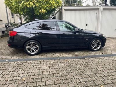 BMW 318 Gran Turismo