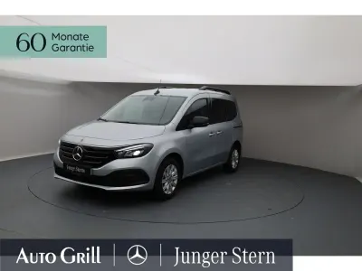 Używany Mercedes EQT200 Premium 89 kW (122 KM) 2024 Srebrny Minivan