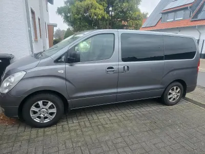 Gebraucht Opel Astra 170 PS (125 kW) 2010 Grau Van / Kleinbus