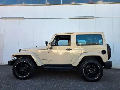 Gebraucht Jeep Wrangler Unlimited Sahara 199 PS (146 kW) 2012 Beige SUV