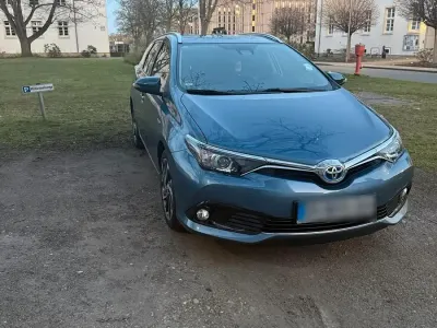 Gebraucht Toyota Auris 100 PS (73 kW) 2016 Blau Kombi