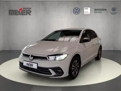 Neu VW Polo 95 PS (69 kW) 2025 Grau Limousine