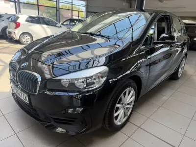 Gebraucht BMW 225 Active Tourer Performance 136 PS (100 kW) 2018 Schwarz Van / Kleinbus