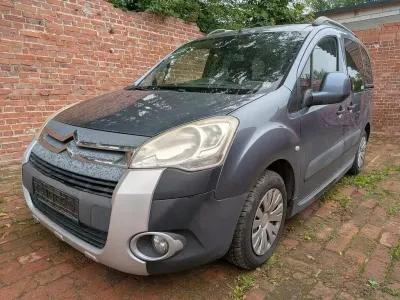 Gebraucht Citroën Berlingo XTR 111 PS (81 kW) 2012 Lackierung eisengrau/metallic Van / Kleinbus