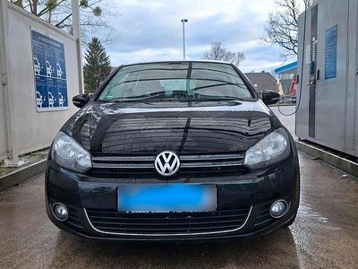 Gebraucht VW Golf VI 104 PS (76 kW) 2011 Schwarz Kleinwagen