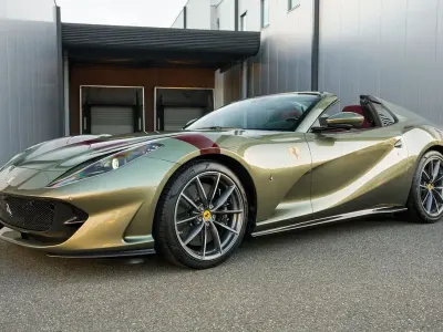 Gebraucht Ferrari 812 799 PS (587 kW) 2022 Grün Cabrio