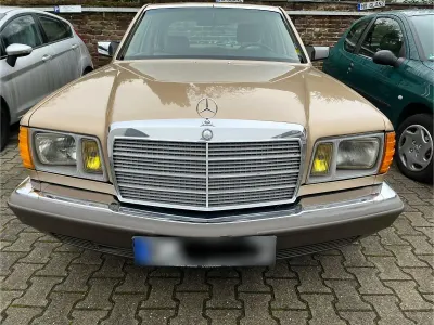 Gebraucht Mercedes 300 125 PS (91 kW) 1983 Gold Limousine