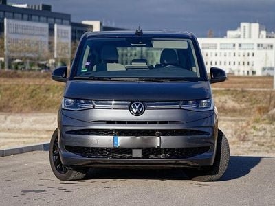 Second-hand VW Multivan Edition 136 CP (100 kW) 2023 Gri Monovolum