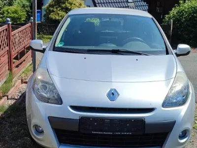 Gebraucht Renault Clio III 75 PS (55 kW) 2009 Silber Kleinwagen