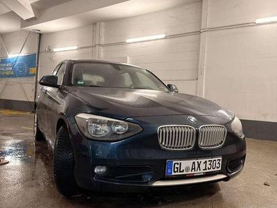 Blau Gebraucht 2011 BMW 116 Urban Line Kleinwagen | 6.300 €
