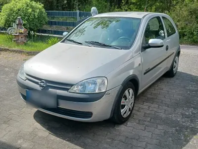 Gebraucht Opel Corsa 75 PS (55 kW) 2001 Silber Kleinwagen