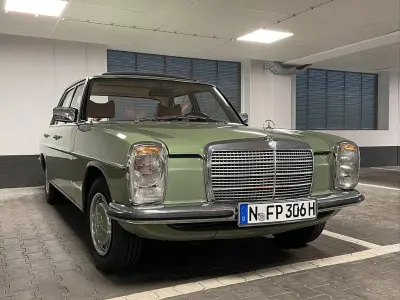 Gebraucht Mercedes 230 120 PS (88 kW) 1975 Grün Limousine