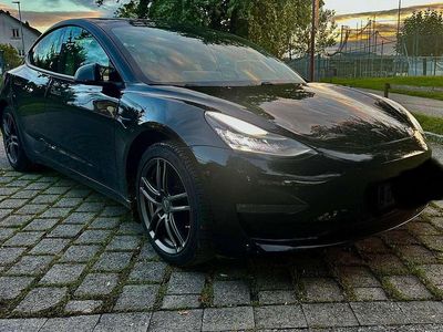 Schwarz Gebraucht 2020 Tesla Model 3 Limousine | 27.900 € (Teuer)
