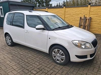 Gebraucht Skoda Roomster 69 PS (50 kW) 2014 Weiß Van / Kleinbus