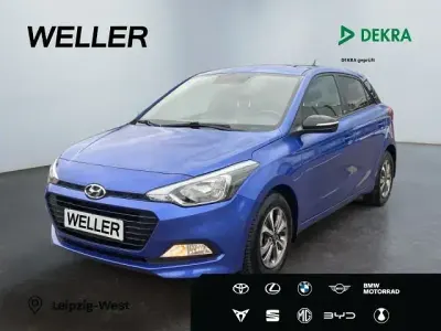 Gebraucht Hyundai i20 Passion 84 PS (61 kW) 2018 Blau Limousine