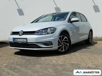 Gebraucht VW Golf VII Sound 110 PS (80 kW) 2017 Weiß Kleinwagen