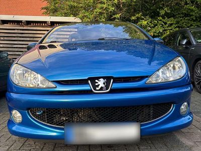 Usata Peugeot 206 CC Platinum 136 CV (100 kW) 2004 Blu Cabrio