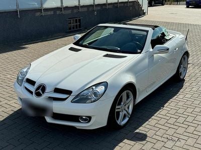 Weiß Gebraucht 2009 Mercedes SLK200 Cabrio | 12.800 € (Etwas zu teuer)