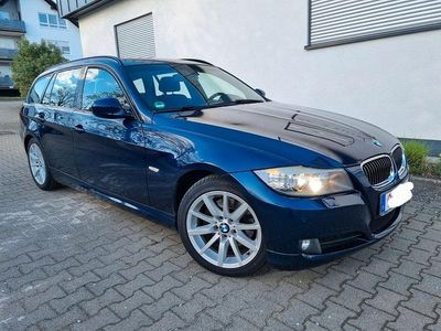 Gebraucht BMW 325 Exclusive 218 PS (160 kW) 2011 Blau Kombi