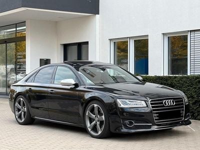 Audi S8