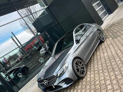 Gebraucht Mercedes C300 AMG line 258 PS (189 kW) 2019 Grau Limousine