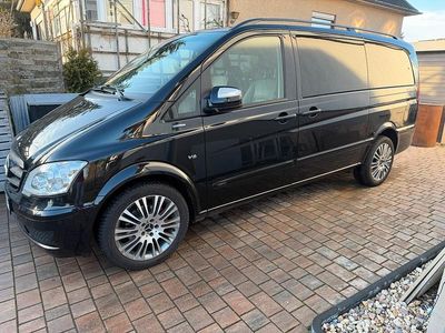 Schwarz Gebraucht 2011 Mercedes Viano Van / Kleinbus | 20.850 € (Teuer)